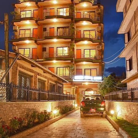 Hotel Crystal Palace Pokhara Dış mekan fotoğraf