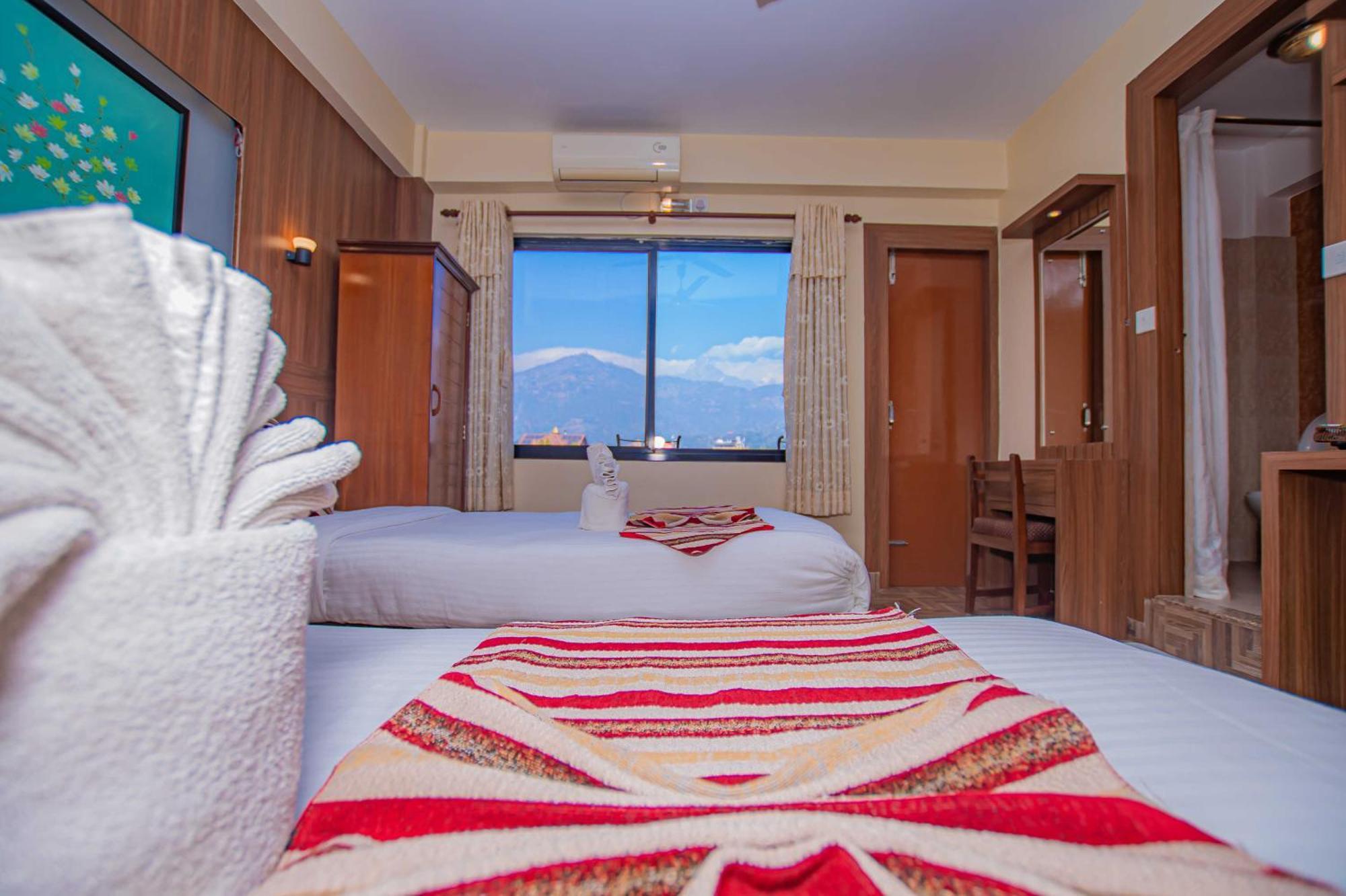 Hotel Crystal Palace Pokhara Dış mekan fotoğraf