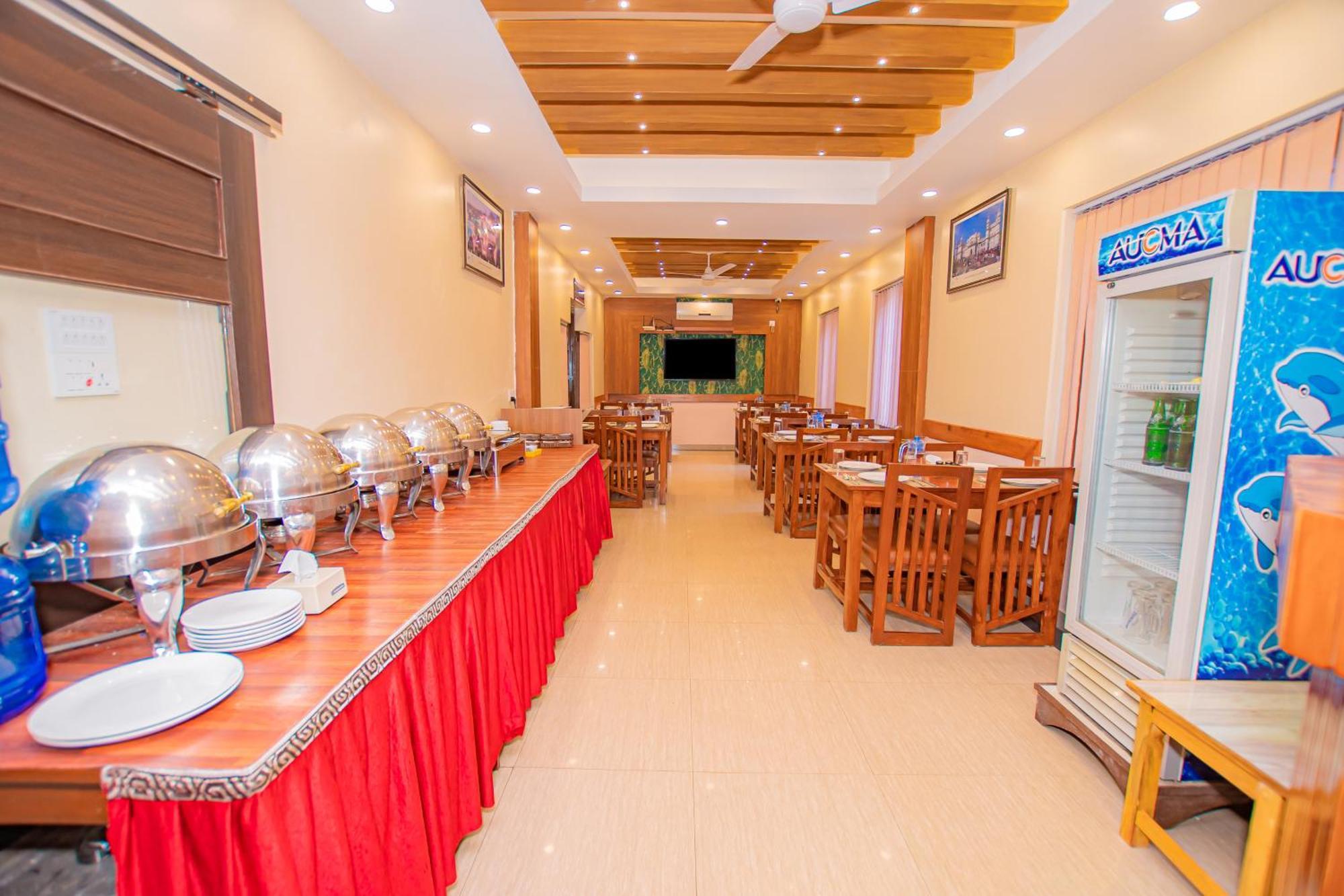 Hotel Crystal Palace Pokhara Dış mekan fotoğraf